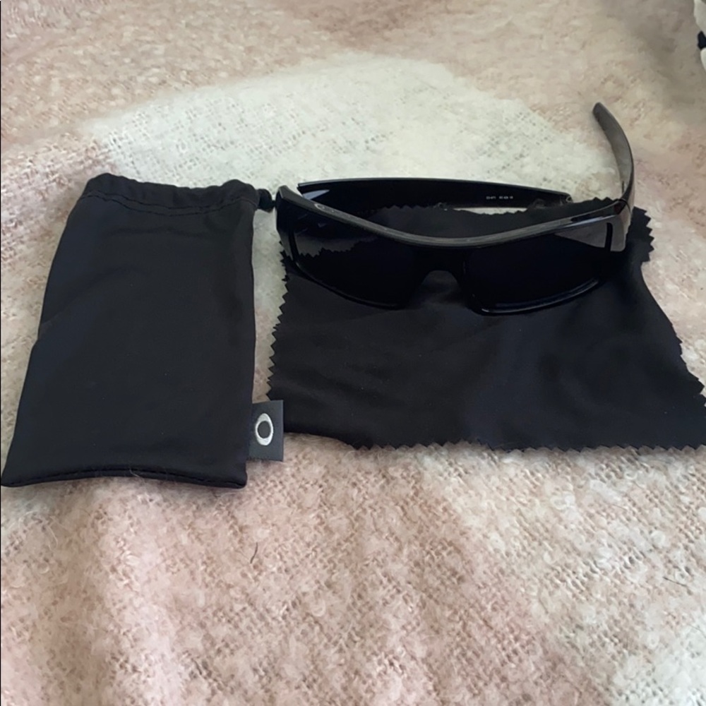 Oakley sunglasses gascan